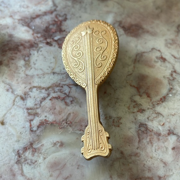 EUC~Vintage Lot Of 9 Various Sizes & Styles Of Gold Plated Beooches - Picture 3 of 11